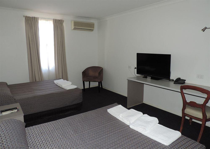 Bedroom 3, Burke & Wills Motel Mt Isa, Mount Isa