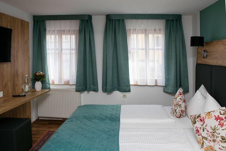 Bedroom 3, Hotel am Siebersturm, Ansbach