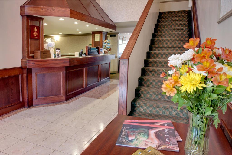 Public Area, Sandman Inn Smithers, Bulkley-Nechako