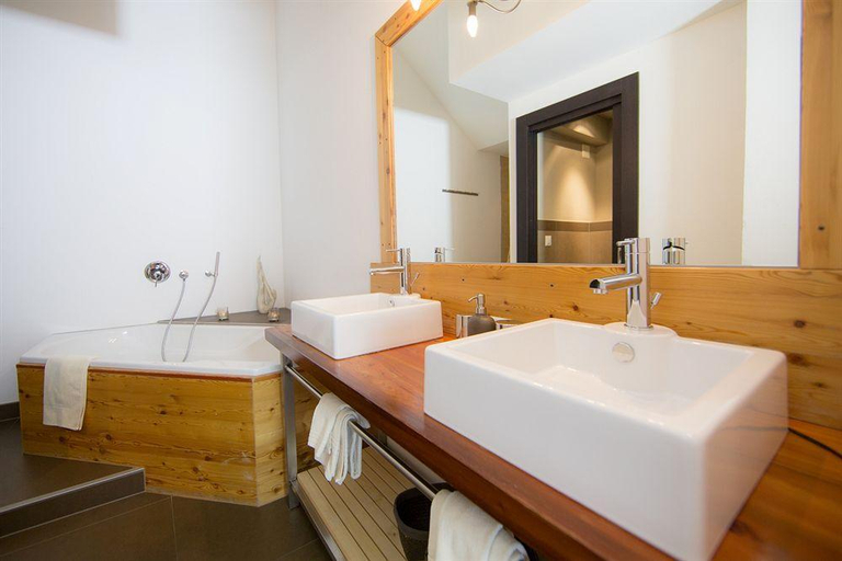Bathroom 3, Alpenlodge, Hotel, Visp