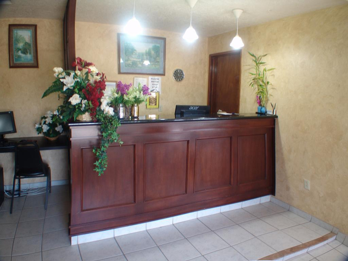 Public Area 3, The Inn At Salmon Creek, Clark
