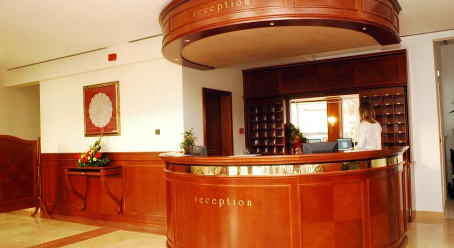 Public Area 4, Meridijan, Pag