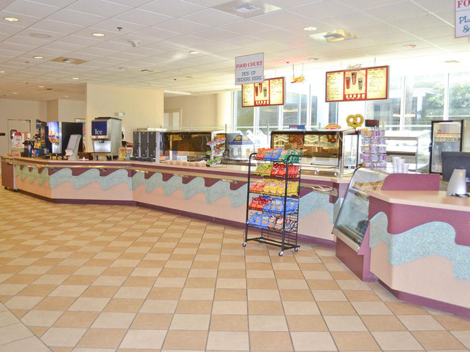 Public Area, Boardwalk Beach Resort, Bay