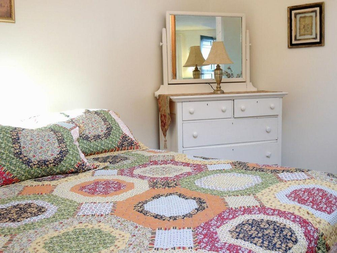 Bedroom 4, Shorelands 44-1, York