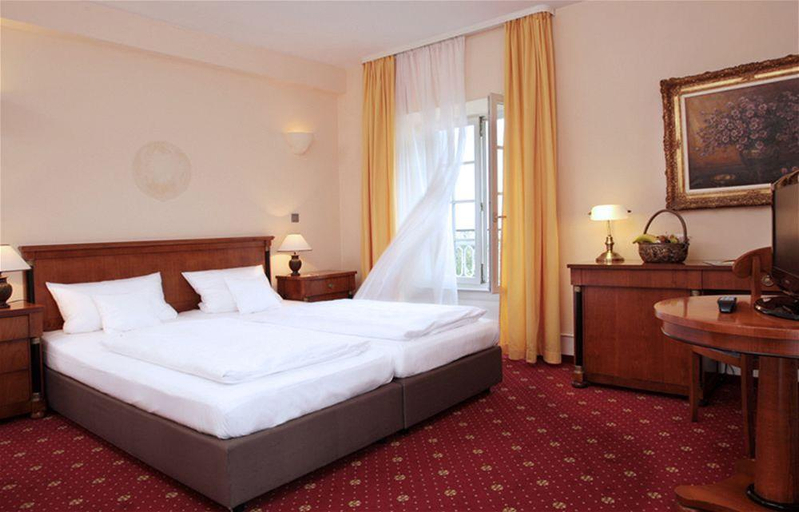 Bedroom 3, Schloss Edesheim, Südliche Weinstraße