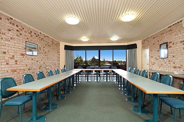 Food & Drinks, Highlander Motor Inn, Toowoomba - Central