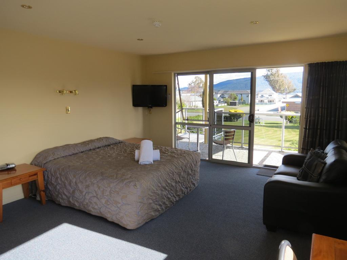Bedroom 2, Alpine View Motel, Southland