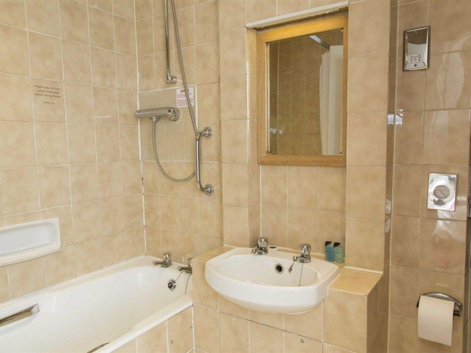 Bathroom 4, George Hotel, Somerset
