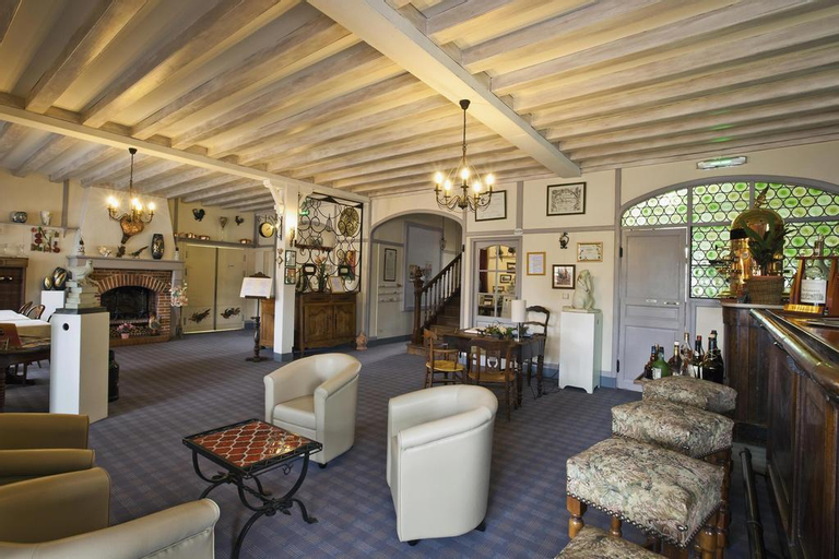Public Area, Logis Hotel le Coq Hardi, Nièvre