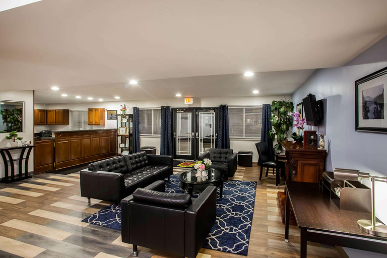 Public Area 3, Super 8 by Wyndham Washington, Franklin