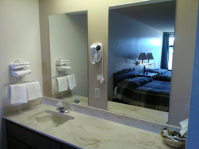 Bathroom 4, Antelope Hills Inn, Yavapai