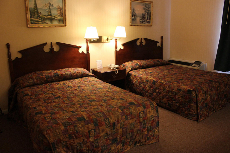 Bedroom 2, Pilgrim Inn, Berkshire