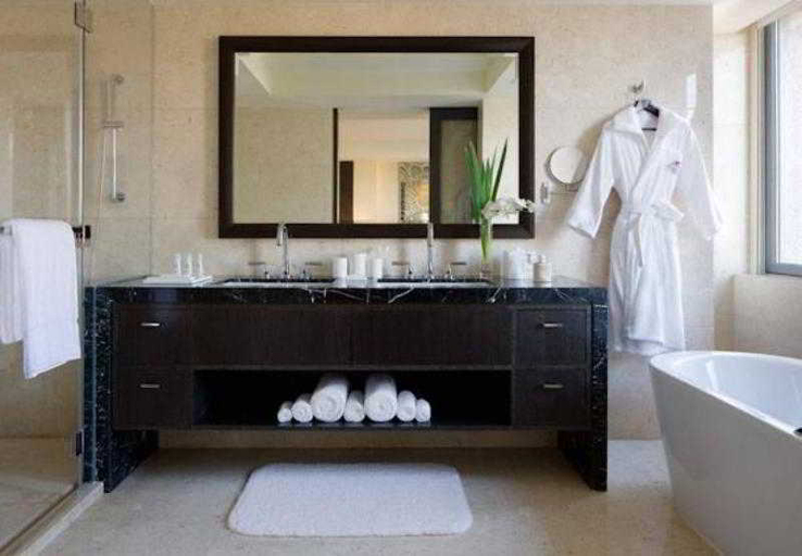 Bathroom 4, The Sandalwood, Beijing - Marriott Executive Apart, Beijing