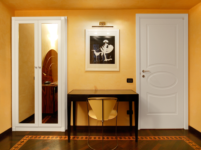 Public Area 3, Hotel Gregoriana, Rome