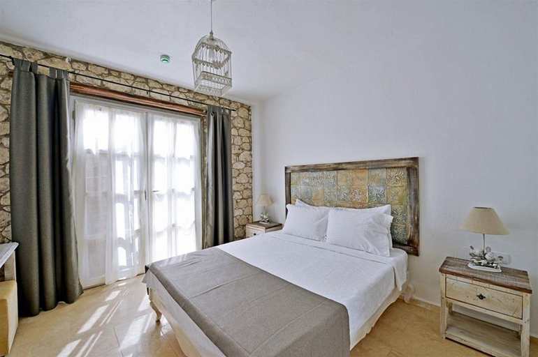 Bedroom 3, Kalamata, Çeşme