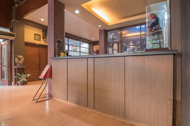 RedDoorz plus near Museum Geologi Bandung, Bandung