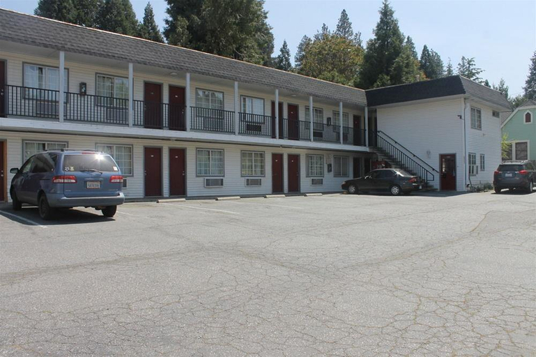 Public Area, Stagecoach Motel, Nevada