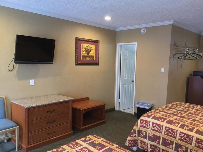Public Area 3, Bevonshire Lodge Motel, Los Angeles