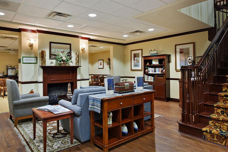 Public Area 2, Country Inn & Suites by Radisson, Wilson, NC, Wilson
