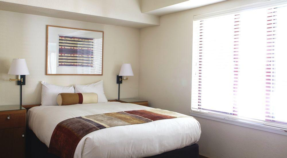 Squaw Valley Lodge, Placer