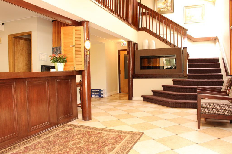 Public Area 2, Sunshine Lodge, Sunshine Coast
