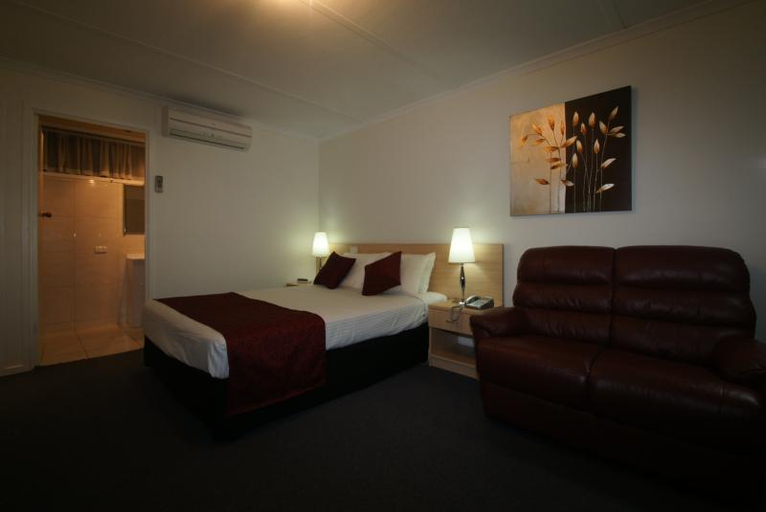 Bedroom 2, Edinburgh Motor Inn, Baw Baw  - Pt B West
