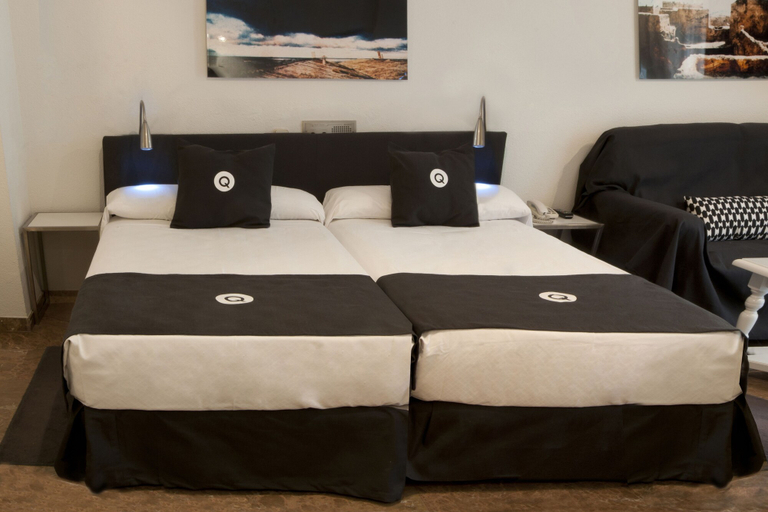 Bedroom 3, HA Apartahotel Quo Eraso, Madrid