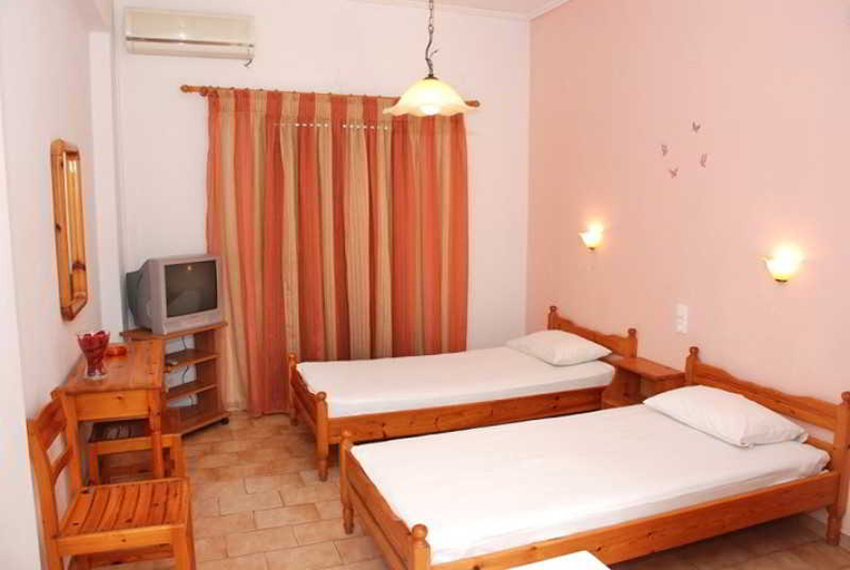 Bedroom 3, Eleni's Garden & Castello Suites, Ionian Islands
