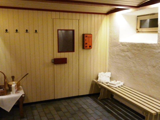 Bathroom 5, Romantik Hotel & Restaurant Fürstenhof, Landshut