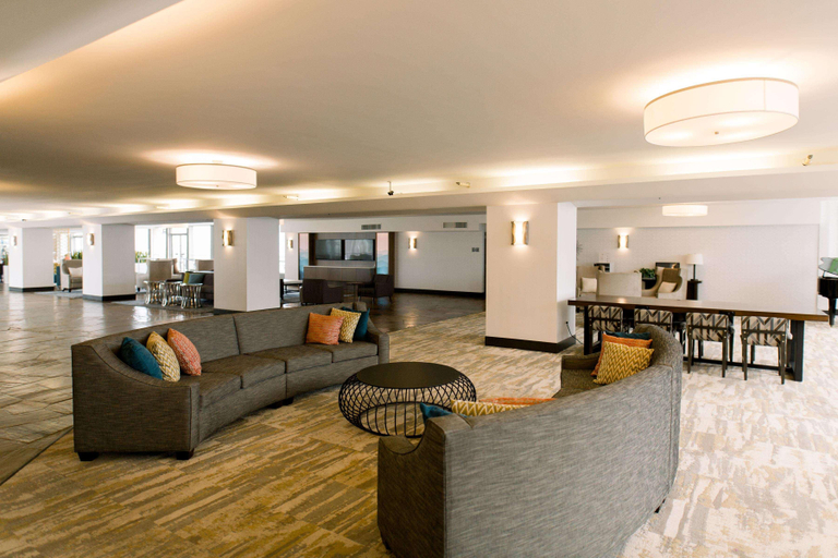 Public Area 2, Illinois Beach Hotel, Lake