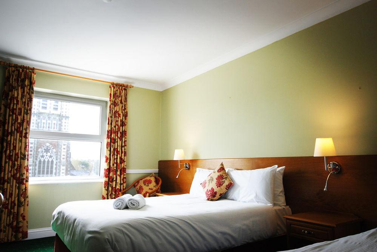 Exterior & Views 2, Benners Hotel