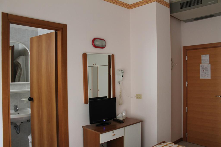 Bedroom 4, Hotel Bagli, Rimini