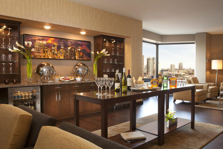 Food & Drinks 5, Millennium Minneapolis, Hennepin