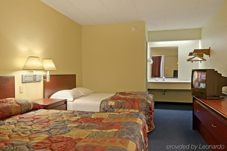 Bedroom 4, Red Roof Inn Springfield, Il, Sangamon