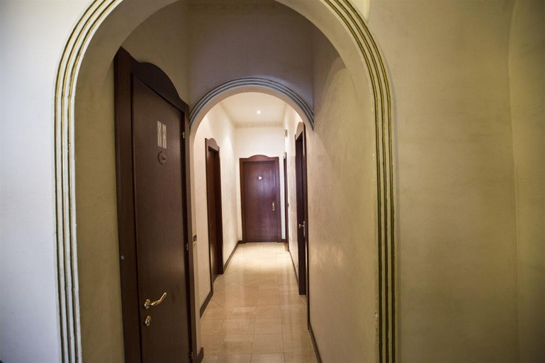 Public Area 3, Hotel Lella, Roma