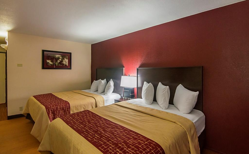 Bedroom 4, Red Roof Inn Lubbock, Lubbock