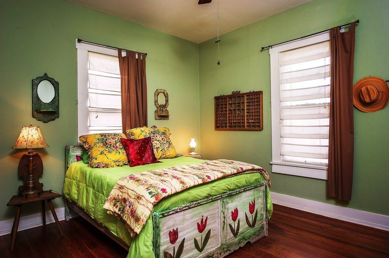 Bedroom 3, Barons CreekSide Resort, Gillespie
