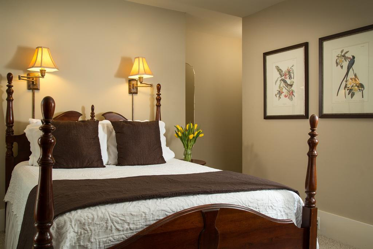 Bedroom 3, Inn at Pleasant Lake, Merrimack