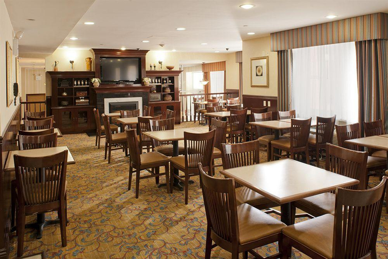 Food & Drinks 3, Queens County Inn and Suites Long Island City, New York