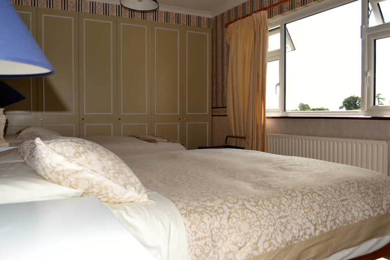 Bedroom 3, Aard Oakleigh