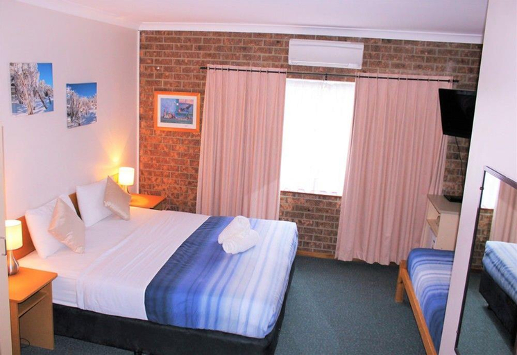 Bedroom 4, Acacia Snowy Motel, Snowy River
