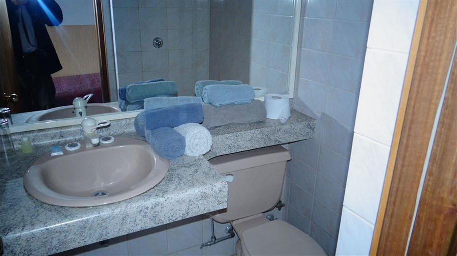 Bathroom 4, Hotel Antupiren, Llanquihue