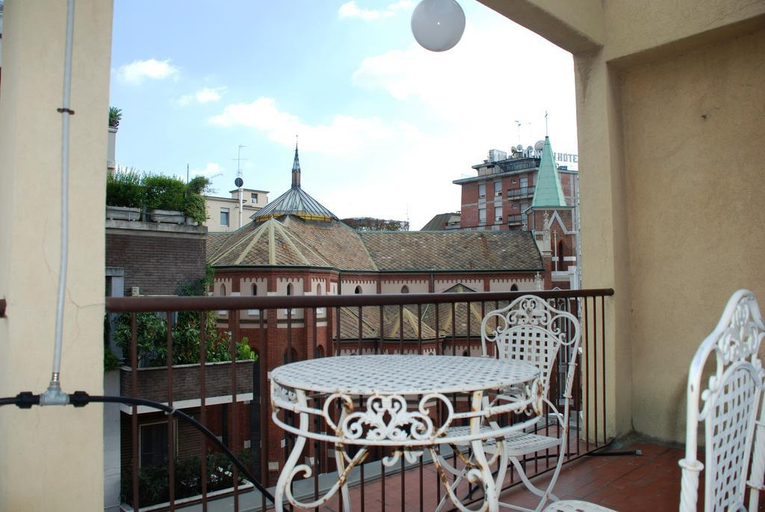 Exterior & Views 2, Hotel Boston, Milano