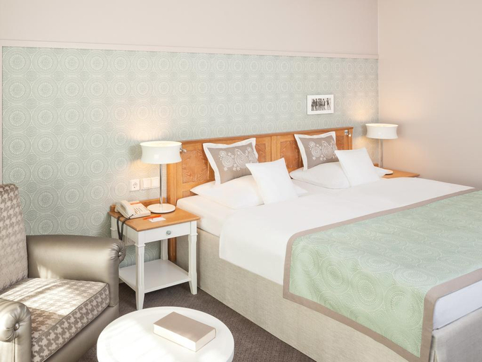 Bedroom 5, A-ROSA Kurhaus Binz, Vorpommern-Rügen