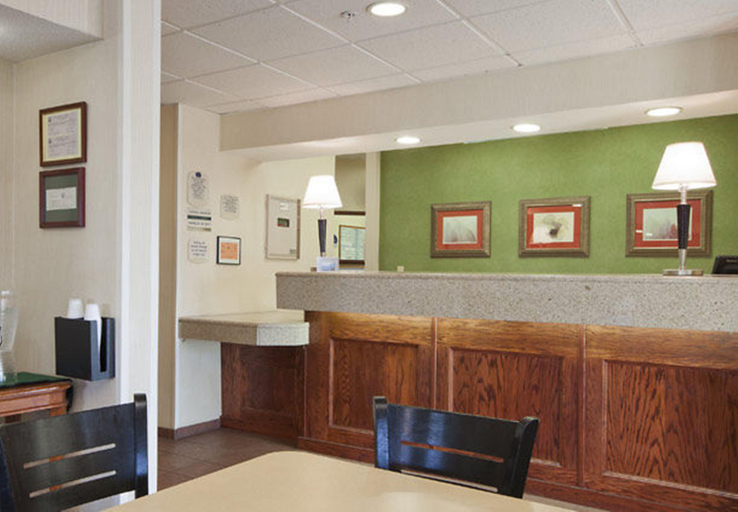 Public Area 3, Comfort Inn & Suites Liverpool - Syracuse, Onondaga