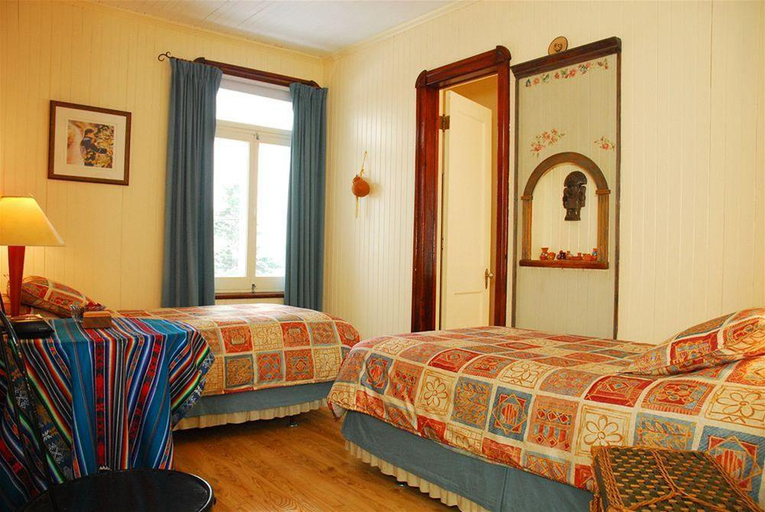 Bedroom 2, Auberge la maison sous les pins, Charlevoix