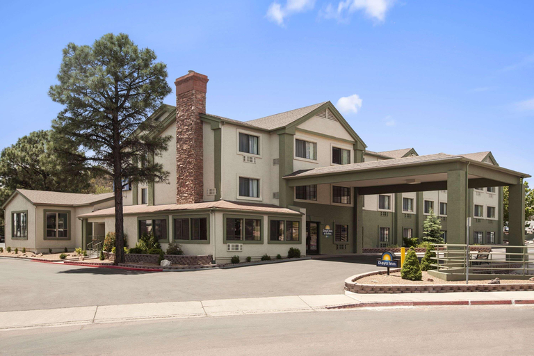 Days Inn & Suites by Wyndham East Flagstaff, Coconino