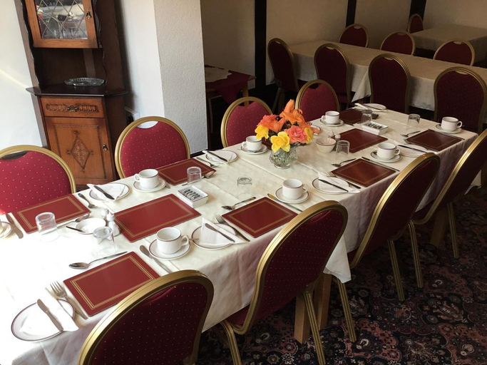 Food & Drinks 5, The Tudor, Blackpool