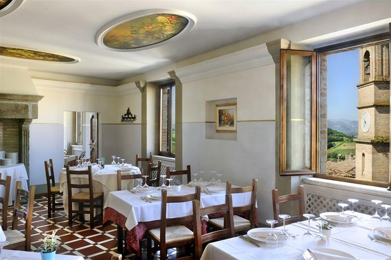 Food & Drinks 5, Albergo Diffuso Borgo Montemaggiore, Pesaro E Urbino