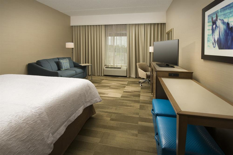 Bedroom 3, Hampton Inn & Suites Baltimore North/Timonium, Md, Baltimore